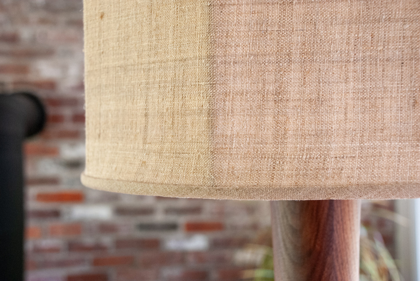 Amphoreus Floor Lamp