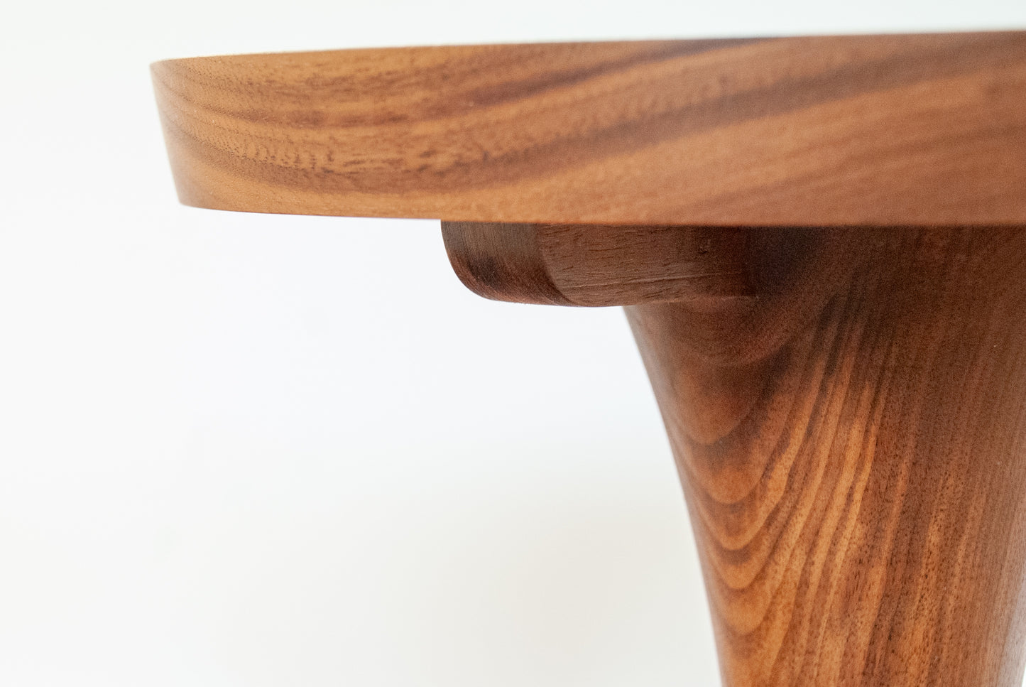 Amphoreus Side Table