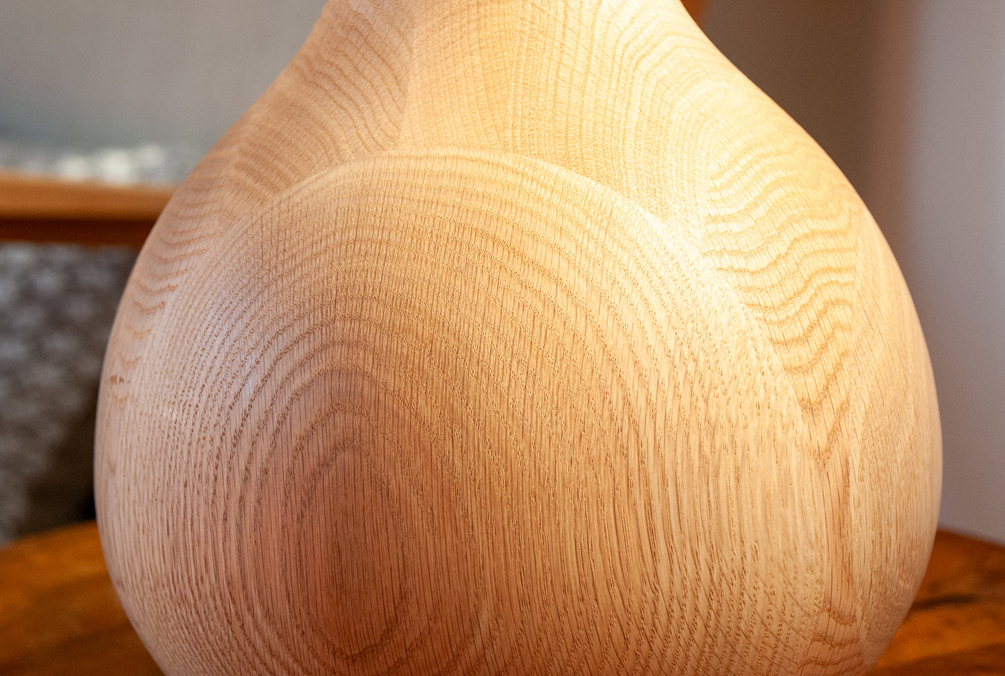 Amphoreus Table Lamp
