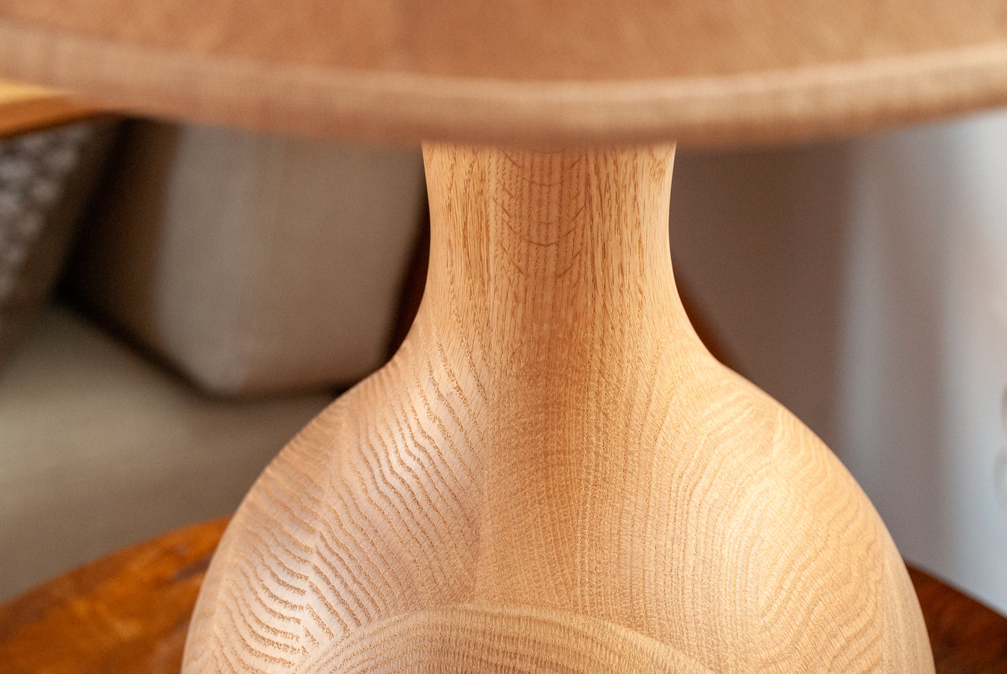 Amphoreus Table Lamp