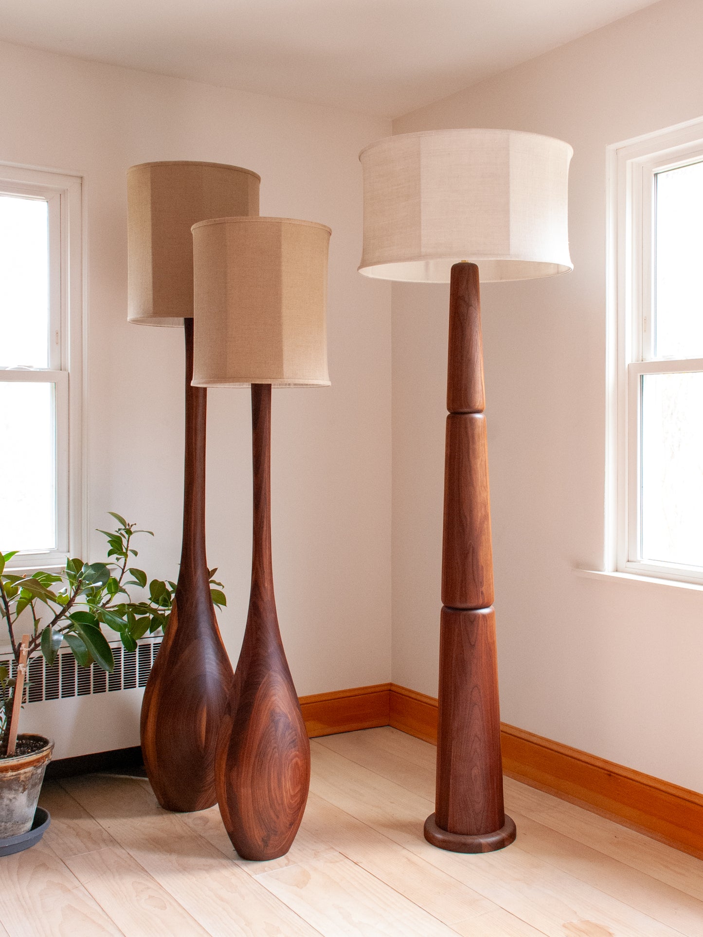 Kolona Floor Lamp